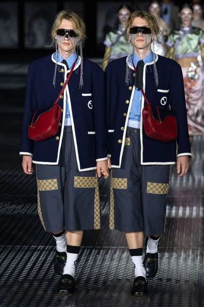 Look 52